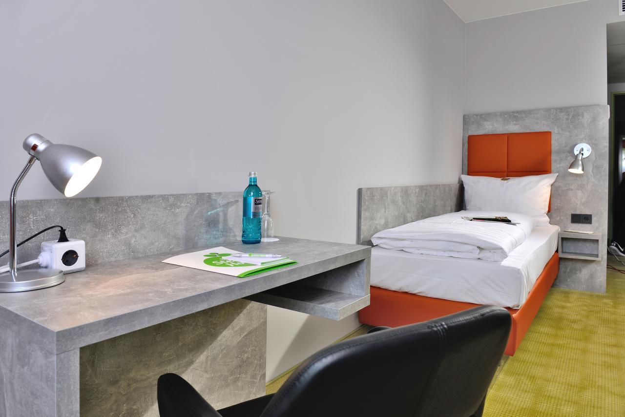 Sleepysleepy Hotel Giessen Linden  Екстериор снимка