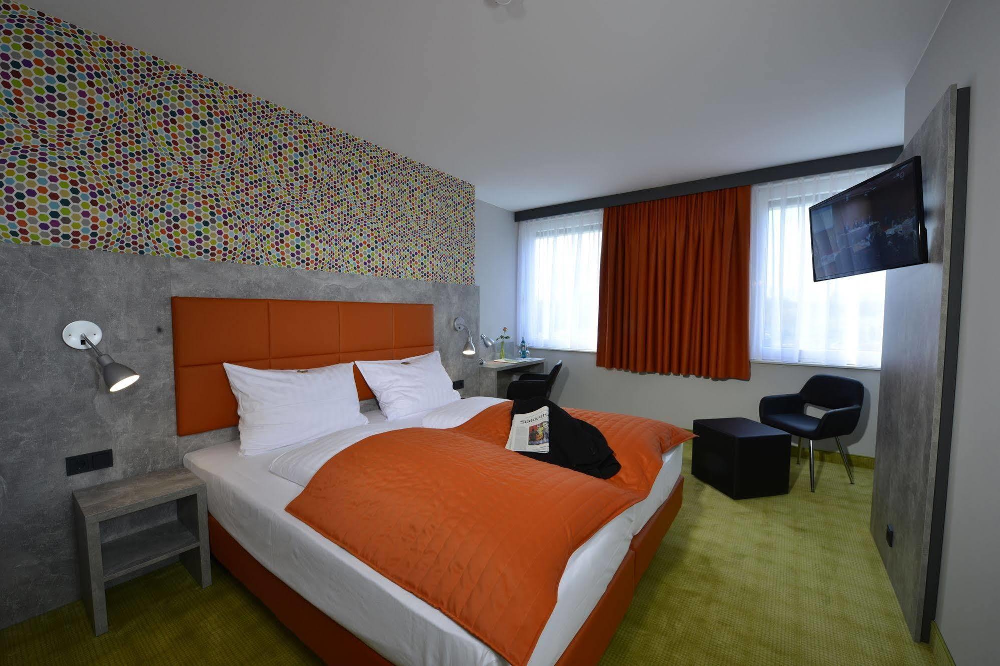 Sleepysleepy Hotel Giessen Linden  Екстериор снимка
